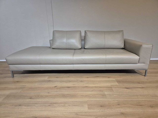 Design on stock - aikon - 3 zits bank - showroommodel - afbeelding 1 van  11