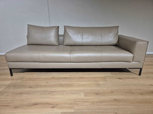 Design on stock - aikon - 3 zits bank - sofa - afbeelding 1 van  8
