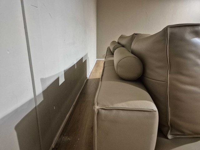 Design on stock - aikon - 3 zits bank - sofa - afbeelding 8 van  8