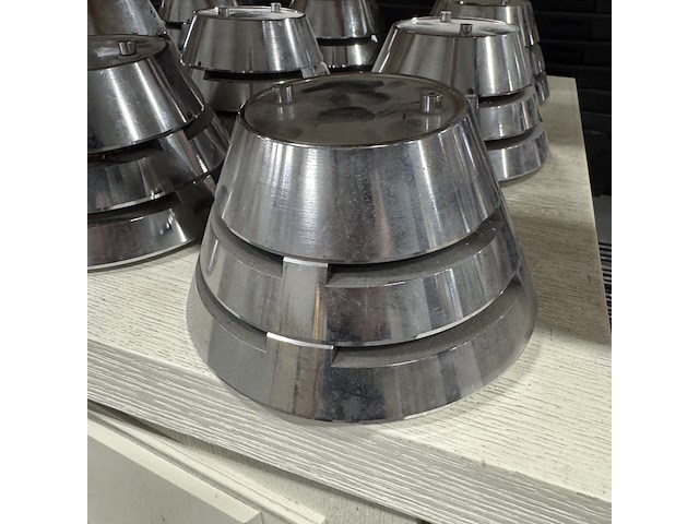 Design plafondlamp systeem, gedeomonteerd - afbeelding 3 van  5