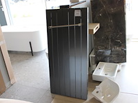 Design radiator met afmeting 56 x 120 cm. - afbeelding 1 van  2
