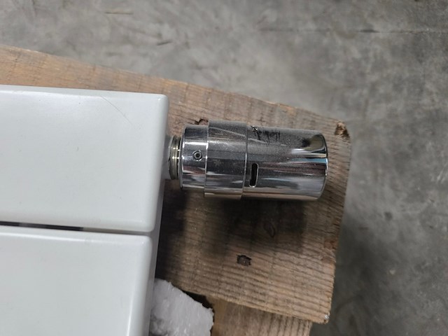 Design radiator vasco, wit - afbeelding 2 van  5