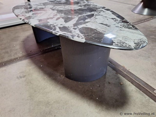 Design salontafel v.v. marmerlook tafelblad - afbeelding 2 van  4