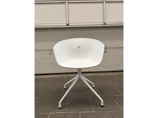 Design stoel draaibaar - afbeelding 1 van  4