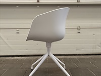 Design stoel draaibaar - afbeelding 3 van  4