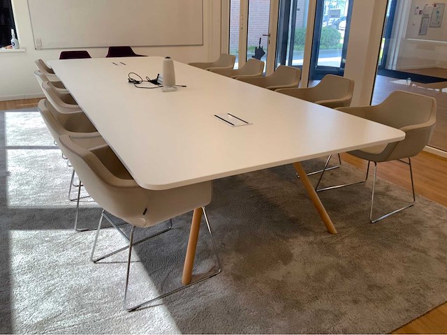 Design vergadertafel - afbeelding 1 van  17