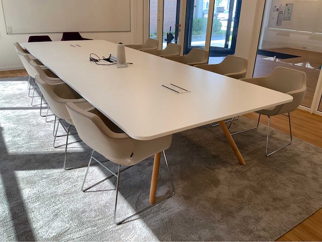 Design vergadertafel - afbeelding 12 van  17