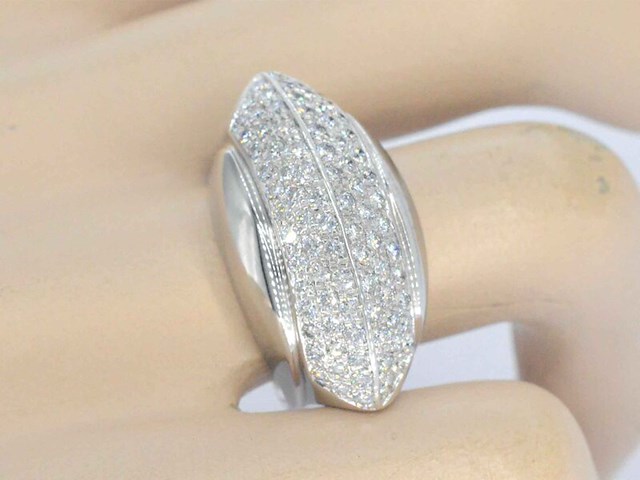 Designer ring van goud met diamanten - afbeelding 4 van  11