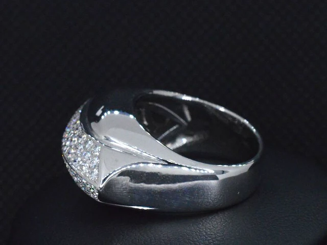 Designer ring van goud met diamanten - afbeelding 2 van  9