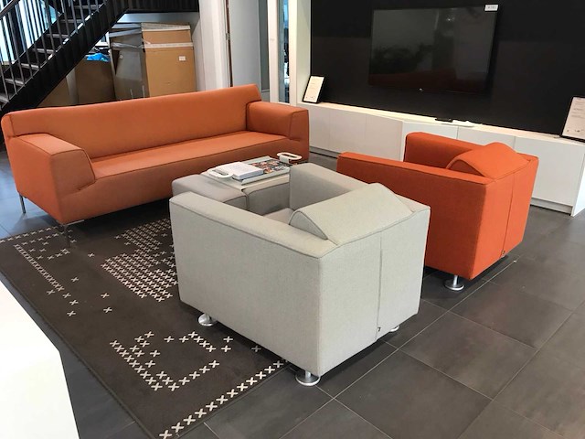 Designon stock bank met 2 fauteuils en salontafel - afbeelding 1 van  10