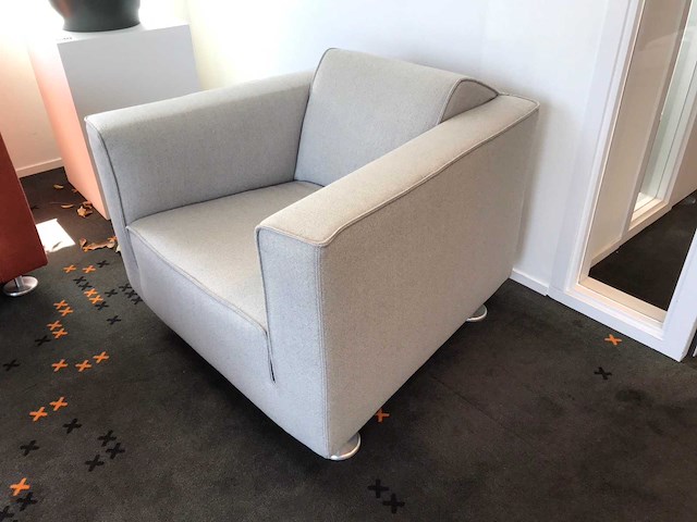 Designon stock bank met 2 fauteuils en salontafel - afbeelding 3 van  3