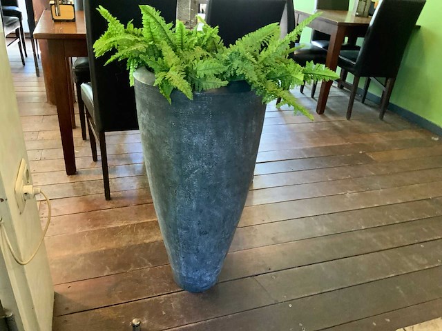 Designpot met kunstplant - afbeelding 1 van  3