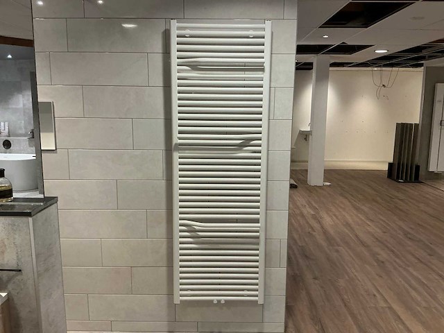 Designradiator 60 x 180 cm - afbeelding 3 van  10