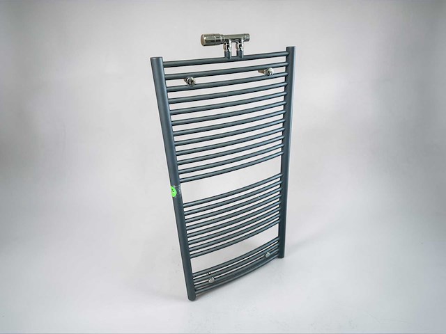 Designradiator 60x113cm met thermostaat blok - afbeelding 1 van  3