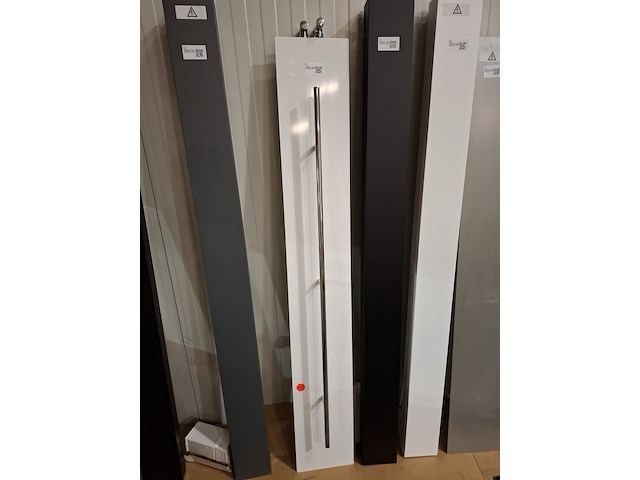 Designradiator antrax.it, glans wit - afbeelding 1 van  4