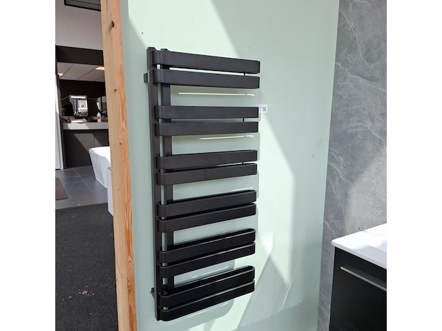 Designradiator excellent, mat zwart - afbeelding 1 van  5
