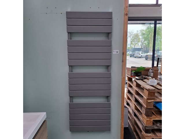 Designradiator graphite mat grijs - afbeelding 1 van  4