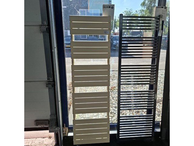 Designradiator hr badmeubelen, altus va - afbeelding 1 van  3