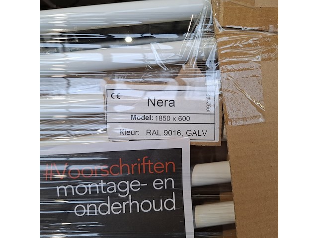 Designradiator instamat, nera, glans wit - ral 9016 - afbeelding 2 van  3