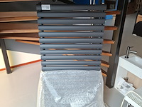 Designradiator mat zwart - afbeelding 1 van  3