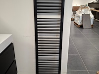 Designradiator mat zwart - afbeelding 2 van  2