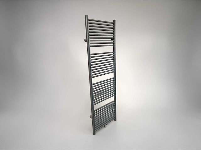 Designradiator midden aansluiting 55x180cm - afbeelding 1 van  4