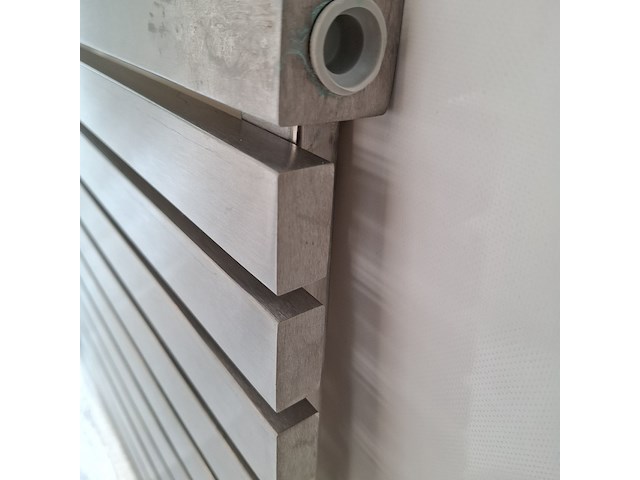 Designradiator rvs geborsteld - afbeelding 4 van  4