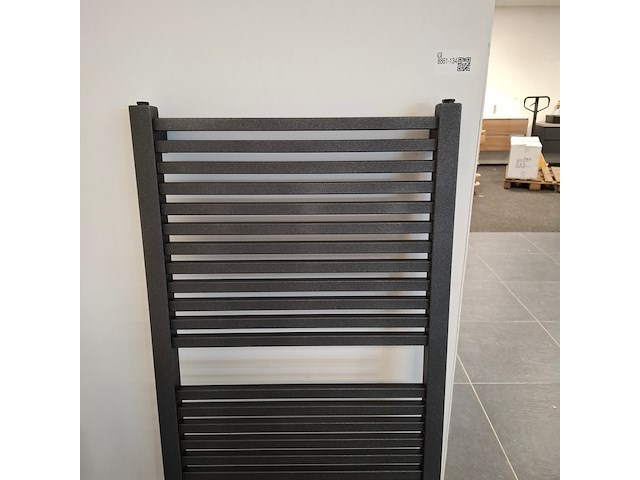 Designradiator squaro, black graphite - afbeelding 2 van  4