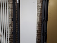 Designradiator vasco , niva , mat wit - afbeelding 1 van  4