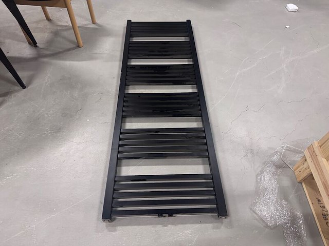 Designradiator wb, midden-aansluting, zwart - afbeelding 1 van  7