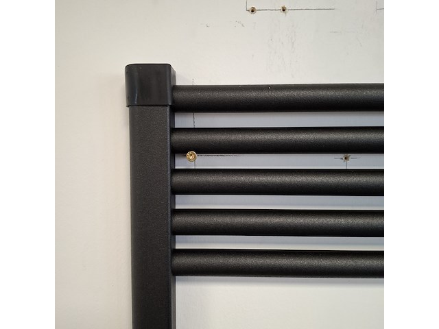 Designradiator wiesbaden, elara, black graphite - afbeelding 2 van  3