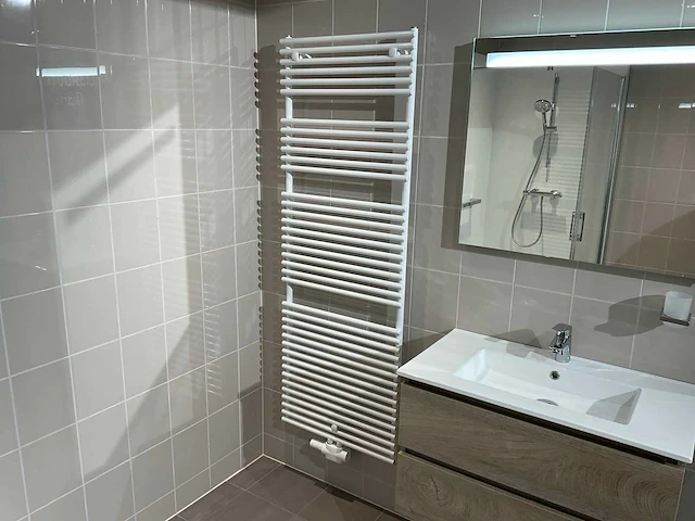 Designradiator - afbeelding 1 van  4