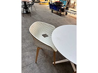 Designtafel met 3 stoelen - afbeelding 4 van  5