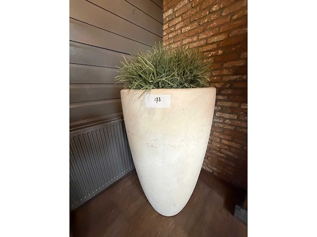 Designvaas inclusief kunstplant - afbeelding 2 van  5