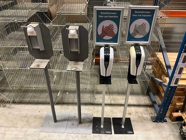 Desinfectiemiddel dispenser (4x) - afbeelding 1 van  7