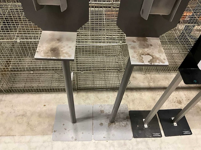 Desinfectiemiddel dispenser (4x) - afbeelding 7 van  7