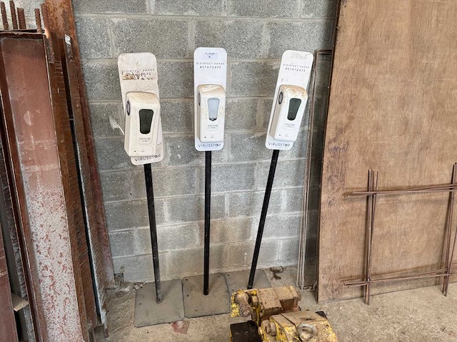 Desinfectiezuil - overig hygiene uitrusting (3x) - afbeelding 1 van  1