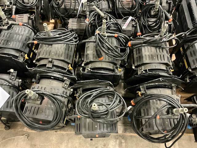 Desisti leonardo 321 2kw spotlight (6x) - afbeelding 8 van  9