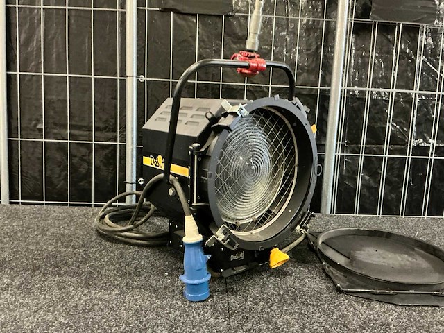 Desisti leonardo 351 5kw spotlight (4x) - afbeelding 1 van  9