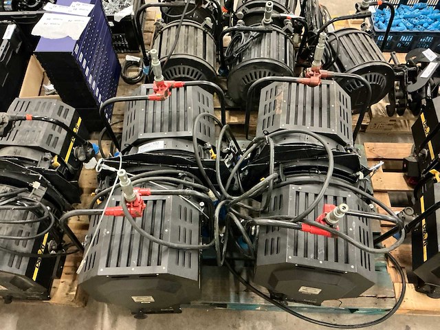 Desisti leonardo 351 5kw spotlight (4x) - afbeelding 9 van  9