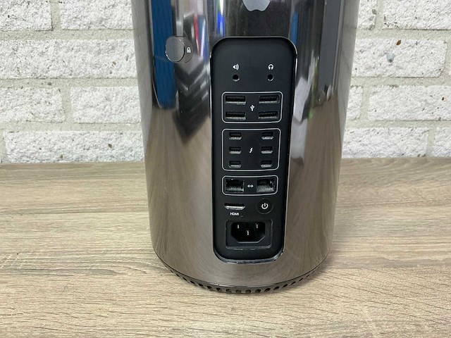 Desktop - apple inc. - macpro6,1 - afbeelding 3 van  7