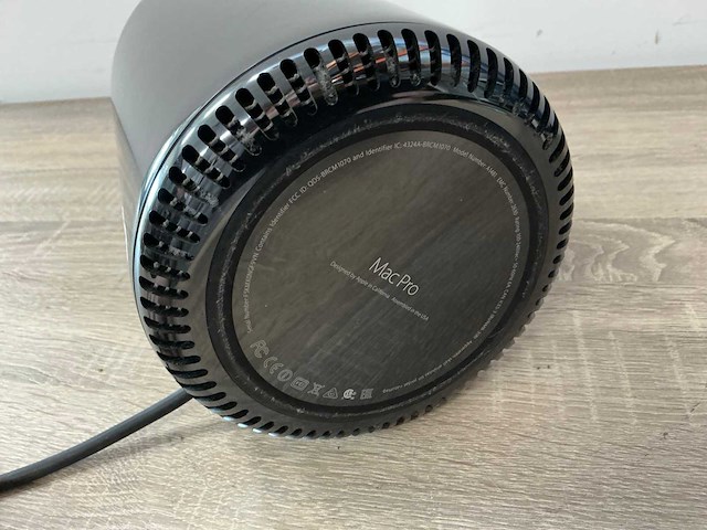 Desktop - apple inc. - macpro6,1 - afbeelding 4 van  4