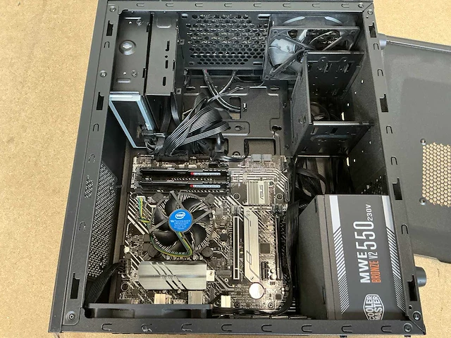 Desktop - asus - afbeelding 4 van  5