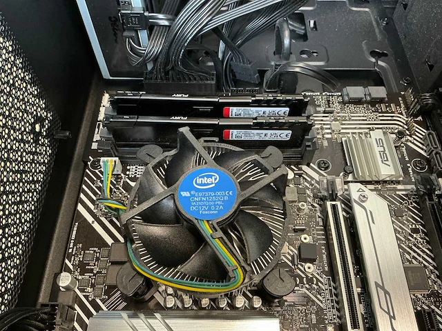 Desktop - asus - afbeelding 5 van  5