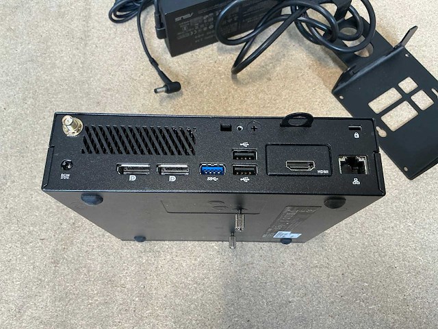 Desktop - asustek computer inc. - minipc pb62 - afbeelding 4 van  4