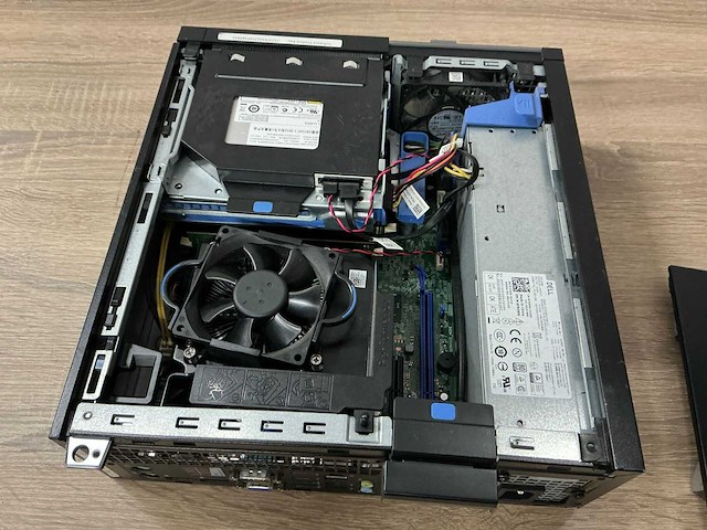 Desktop - dell inc. - optiplex 7020 - afbeelding 4 van  4