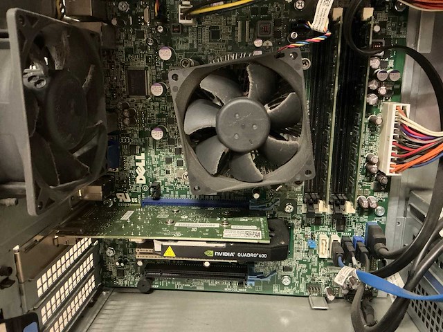 Desktop - dell inc. - precision t1650 - afbeelding 3 van  4