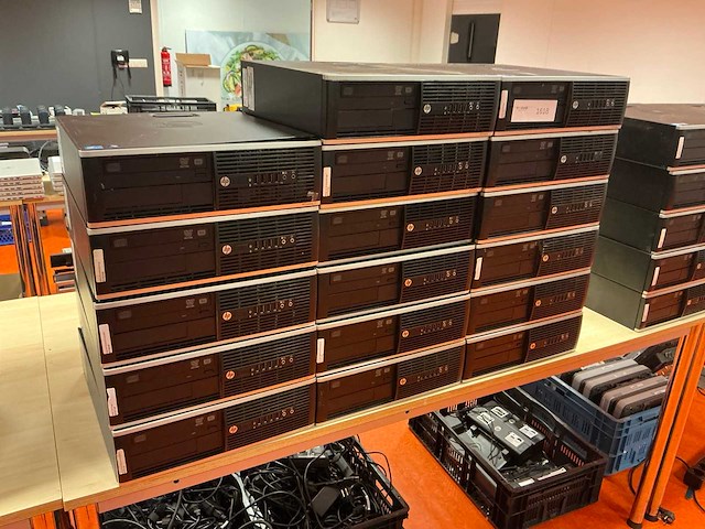 Desktop - hewlett-packard - hp compaq elite 8300 sff (17x) - afbeelding 1 van  4
