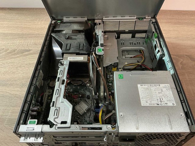 Desktop - hewlett-packard - hp rp5 retail system model 5810 - afbeelding 5 van  5