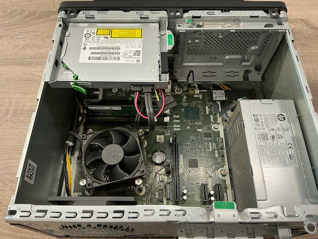 Desktop - hp - hp prodesk 400 g7 microtower pc - afbeelding 4 van  4